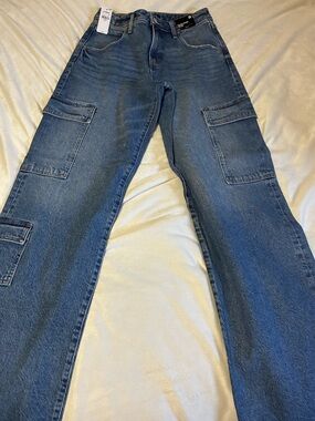 Express Women’s Wide Leg Cargo Jeans